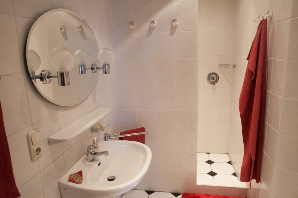 Gemuetliches 2P-Apartment In Ruhiger Lage Dresda Esterno foto